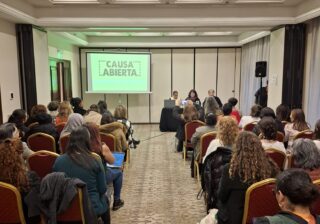 Existe un plan regional para restringir el espacio cívico de organizaciones feministas: así lo muestran los casos presentados en Causa Abierta 2026